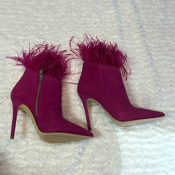 MICHAEL Michael Kors Whitby feather top Shootie Booties Shoes women size 7 pink - Picture 1 of 11